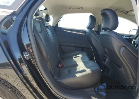 2016 Ford Fusion Titanium z USA, uszkodzony, nr VIN 3FA6P0K96GR308775